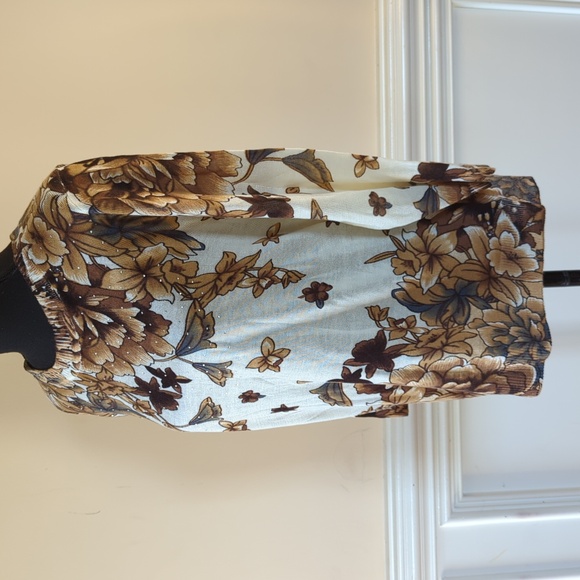 Fall Sweater in brown fall flowers Sz‎ Large - Picture 9 of 12